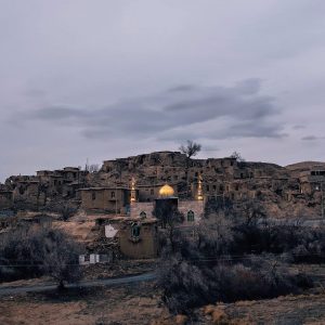 تصویری از روستای دوجفت وکله جوب نزدیک کاییدان که درشبکه های اجتماعی بسیار معروف ومشهورشد.